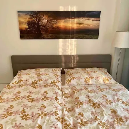 Great Location, Private Parking, New Братислава