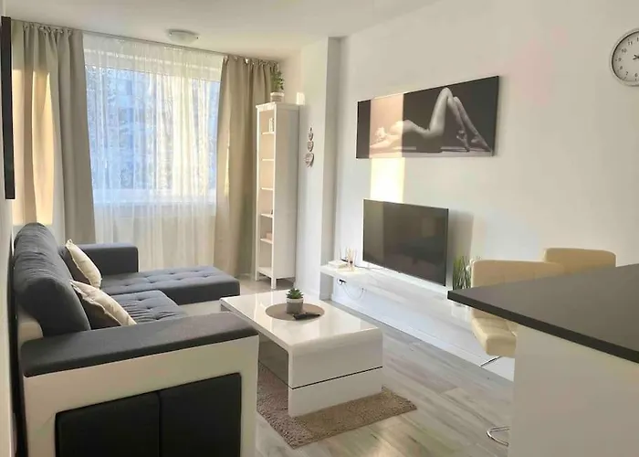 아파트 Great Location, Private Parking, New