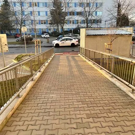 Great Location, Private Parking, New Apartamento *